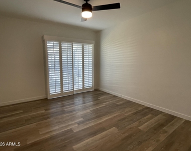 3242 E Camelback Road - Photo Thumbnail 7