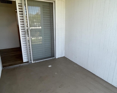 3242 E Camelback Road - Photo Thumbnail 11