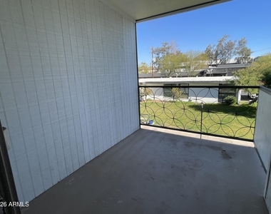 3242 E Camelback Road - Photo Thumbnail 12