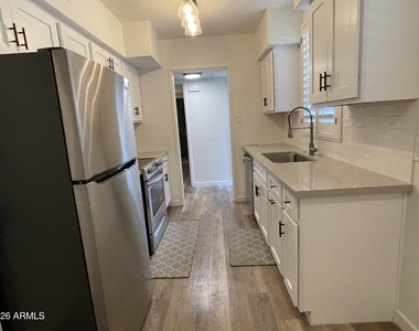 3242 E Camelback Road - Photo Thumbnail 3