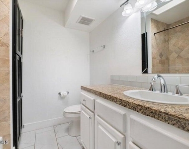 6828 E Ludlow Drive - Photo Thumbnail 24