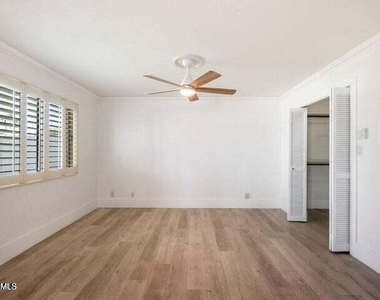 6828 E Ludlow Drive - Photo Thumbnail 17