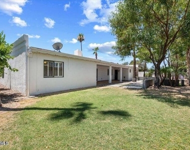6828 E Ludlow Drive - Photo Thumbnail 30