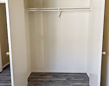 13410 W Watson Lane - Photo Thumbnail 14