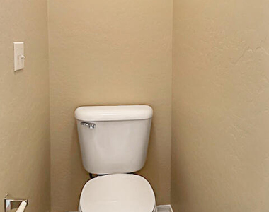 13410 W Watson Lane - Photo Thumbnail 12