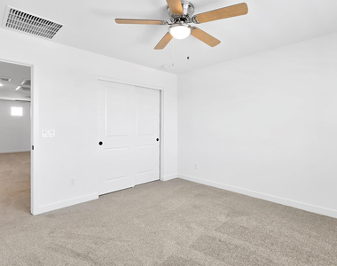 27156 N 169th Drive - Photo Thumbnail 32