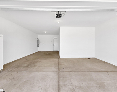 27156 N 169th Drive - Photo Thumbnail 22