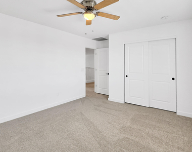 27156 N 169th Drive - Photo Thumbnail 34