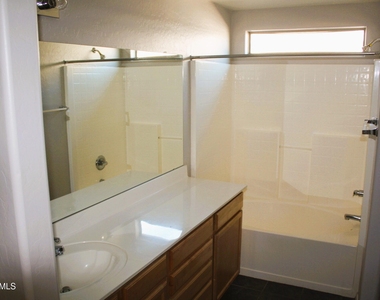 14129 N 133rd Drive - Photo Thumbnail 15