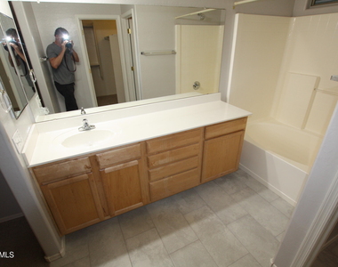14129 N 133rd Drive - Photo Thumbnail 16