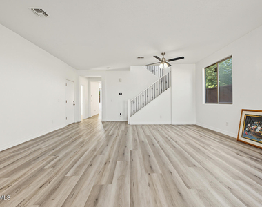 3853 E Claxton Avenue - Photo Thumbnail 8