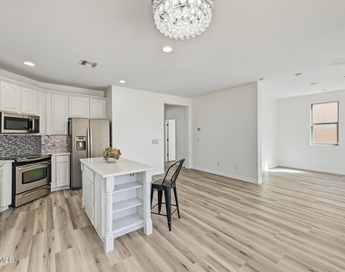3853 E Claxton Avenue - Photo Thumbnail 17