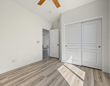 3853 E Claxton Avenue - Photo Thumbnail 28