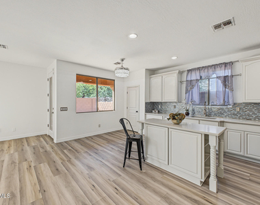 3853 E Claxton Avenue - Photo Thumbnail 16