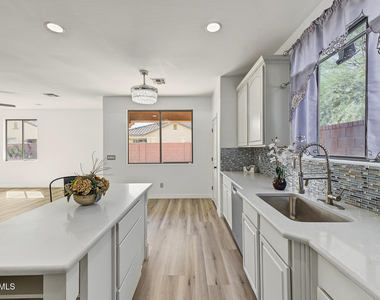 3853 E Claxton Avenue - Photo Thumbnail 20