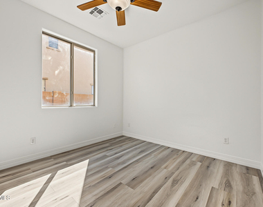 3853 E Claxton Avenue - Photo Thumbnail 27