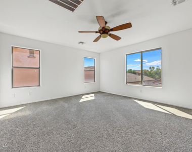 3853 E Claxton Avenue - Photo Thumbnail 21