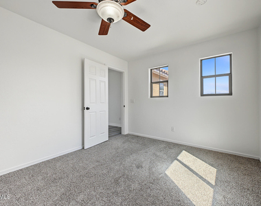 3853 E Claxton Avenue - Photo Thumbnail 33