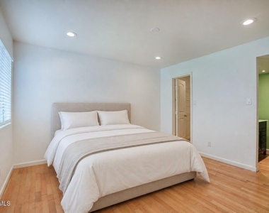 4410 N Longview Avenue - Photo Thumbnail 8