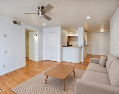 4410 N Longview Avenue - Photo Thumbnail 7