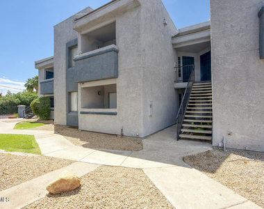 4410 N Longview Avenue - Photo Thumbnail 2