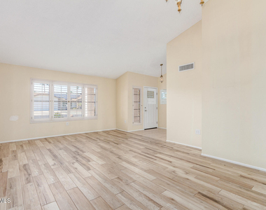 17619 N 133rd Drive - Photo Thumbnail 8