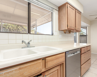 17619 N 133rd Drive - Photo Thumbnail 12