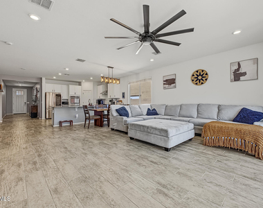 14969 S 180th Drive - Photo Thumbnail 10