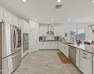 14969 S 180th Drive - Photo Thumbnail 14