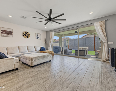 14969 S 180th Drive - Photo Thumbnail 11