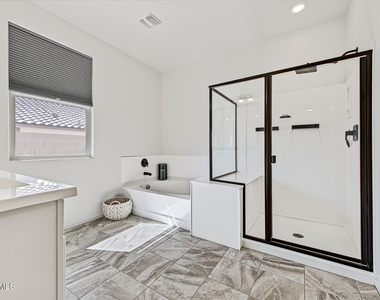 14969 S 180th Drive - Photo Thumbnail 5