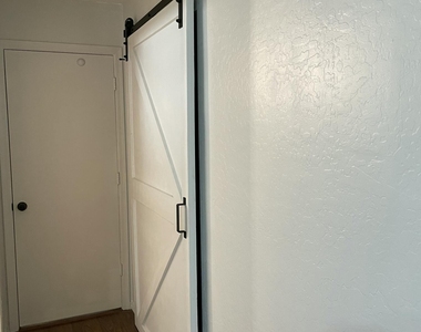 106 S 110th Street - Photo Thumbnail 8