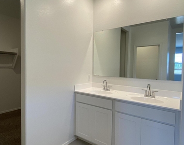 1164 W Del Monte Place - Photo Thumbnail 15