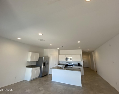 1164 W Del Monte Place - Photo Thumbnail 6
