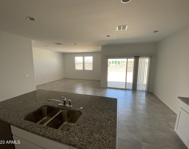1164 W Del Monte Place - Photo Thumbnail 5