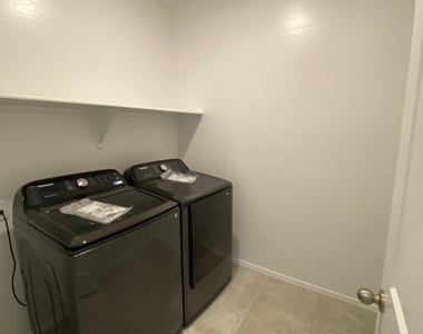 1164 W Del Monte Place - Photo Thumbnail 31