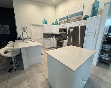 10126 Caoba Street - Photo Thumbnail 6