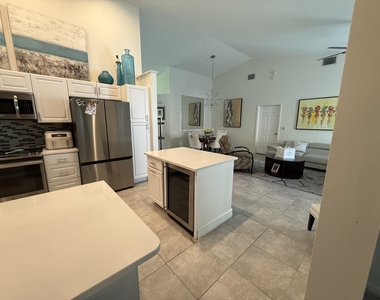 10126 Caoba Street - Photo Thumbnail 7