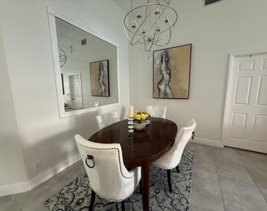 10126 Caoba Street - Photo Thumbnail 2