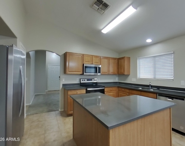 1491 E Stirrup Lane - Photo Thumbnail 4