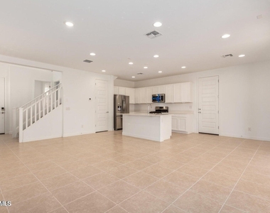9909 E Tahoe Avenue - Photo Thumbnail 7