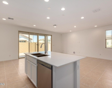 9909 E Tahoe Avenue - Photo Thumbnail 10