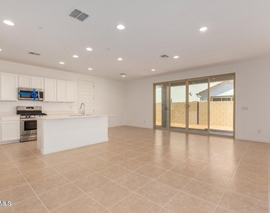 9909 E Tahoe Avenue - Photo Thumbnail 4