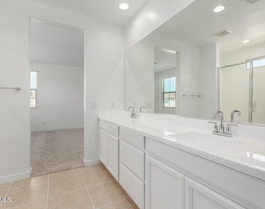 9909 E Tahoe Avenue - Photo Thumbnail 24