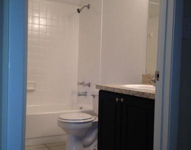 2151 Nw 96th Terrace - Photo Thumbnail 10