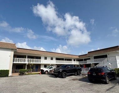 305 Se 9th Avenue - Photo Thumbnail 1