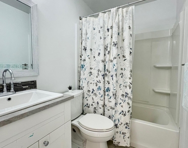 305 Se 9th Avenue - Photo Thumbnail 12