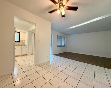 305 Se 9th Avenue - Photo Thumbnail 9