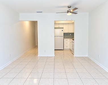 305 Se 9th Avenue - Photo Thumbnail 1