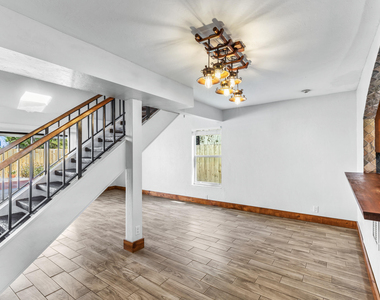 2552 Ella Street - Photo Thumbnail 10